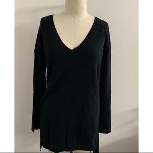 Splendid Black Long Cashmere Sweater